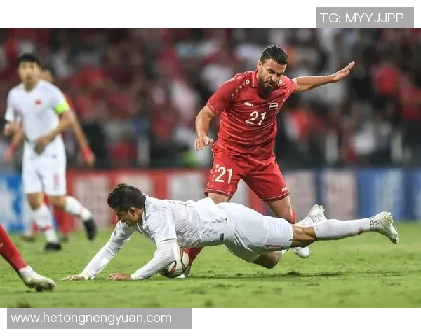 足球明星的奢华生活揭秘：从训练场到豪宅的精彩人生旅程